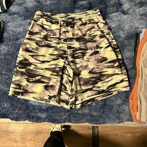 Men’s tie die lululemon shorts size M